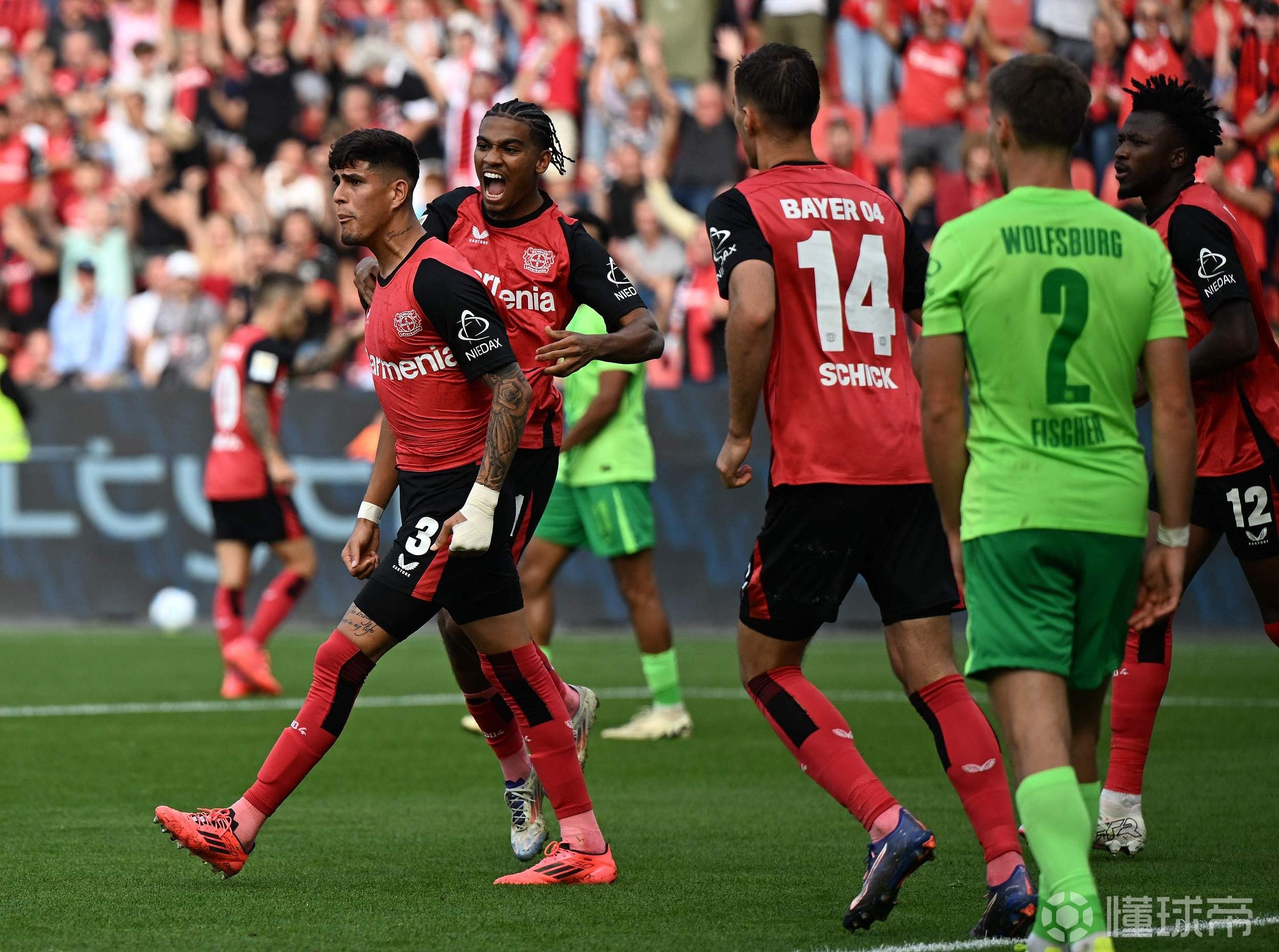 星空体育在线官网-包含勒沃库森客场战胜对手，表现出色的词条
